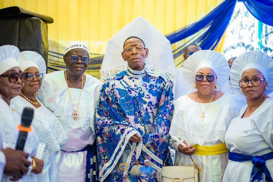 CARDINAL JAMES OMOLAJA ODUNMBAKU ROLLS OUT THE RED CARPET FOR E.M.F! CARDINAL JAMES OMOLAJA ODUNMBAKU ROLLS OUT THE RED CARPET FOR E.M.F!